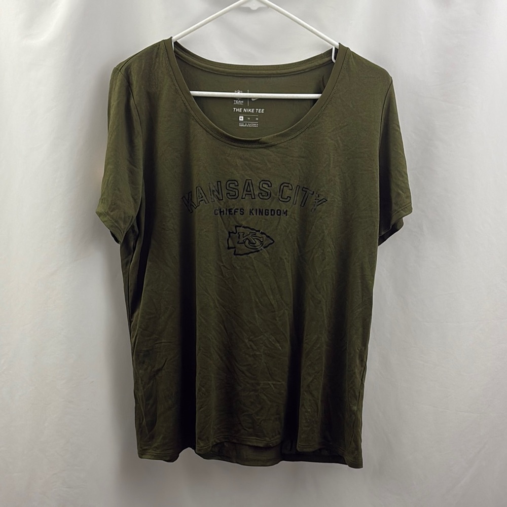 Kansas City Chiefs Women’s Nike Salute To Service T-shirt Size XL Army Green NFL